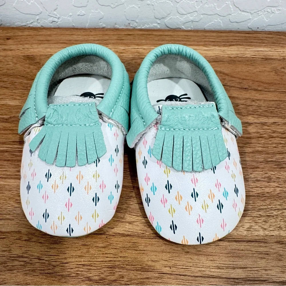 Itzy Ritzy Moc Happens Moccasin Shoes Girls 6-12 Months Blue White Colorful